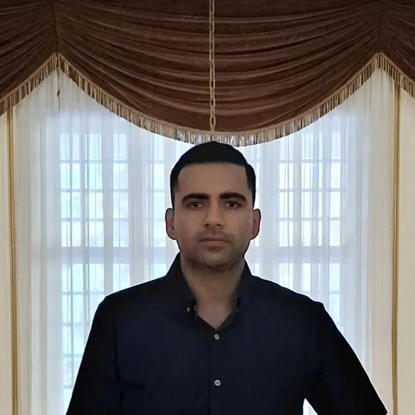 Portrait of Bardia Nikbakhsh
